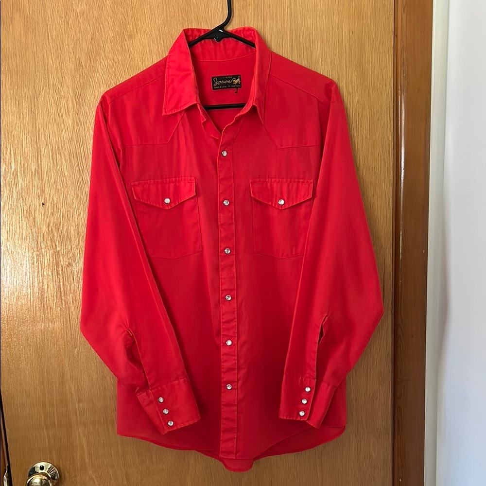 Vintage red pearl snap button western style shirt. Excellent condition.
